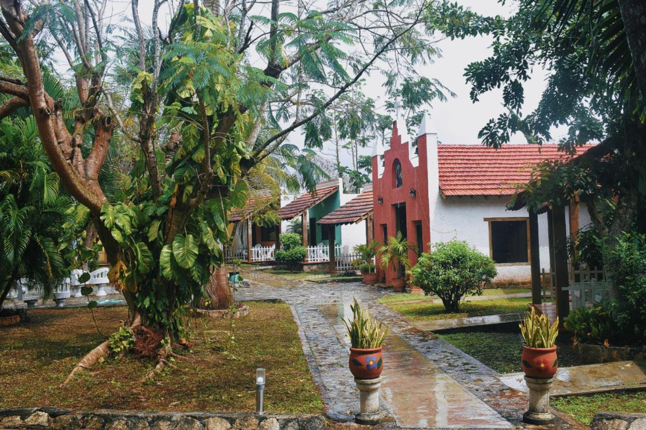 Hotel Hacienda Sanchez 바야돌리드 외부 사진